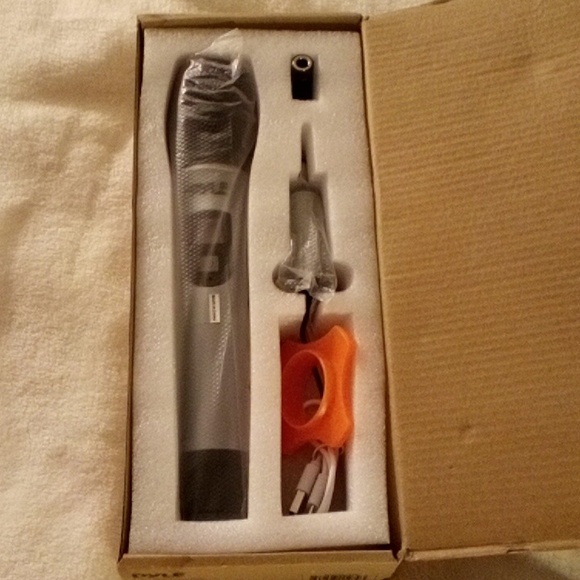 PYLE HANDHELD MICRO PHONE NEW IN BOX - Picture 2 of 4
